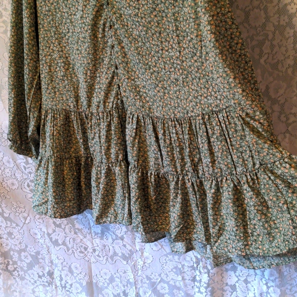 FLOWY DEEP GREEN DRESS - Picture 4 of 7